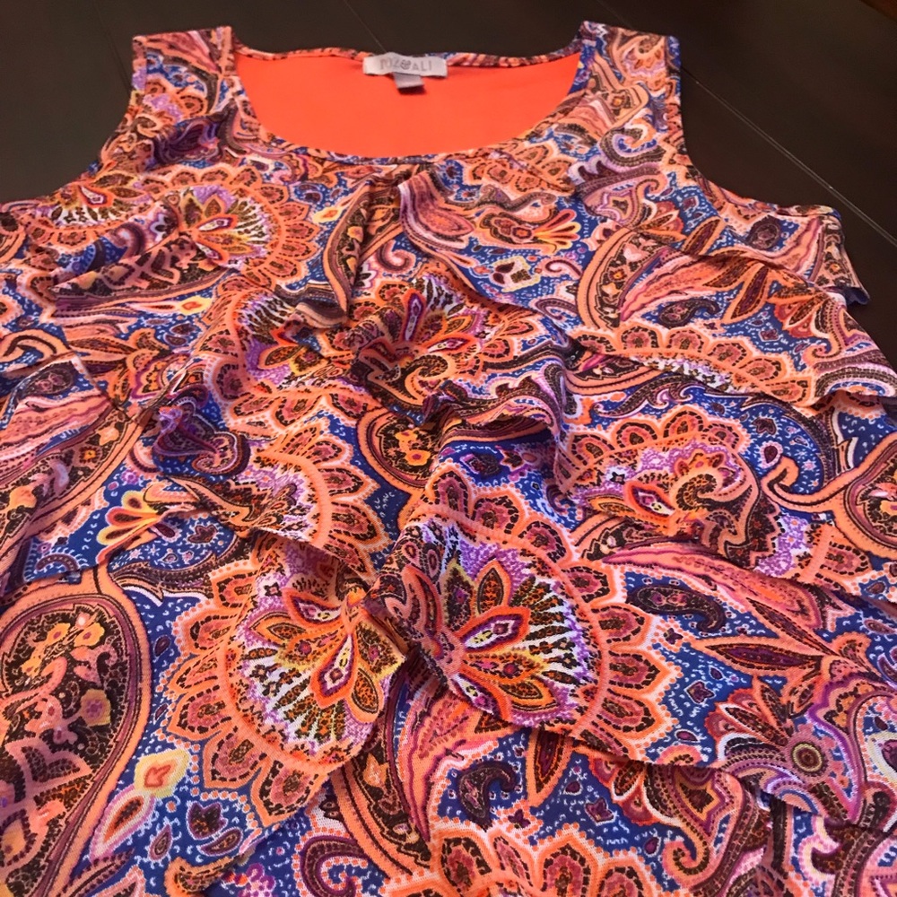 🔥 6 for $30 Paisley Ruffled Tank - Picture 3 of 5